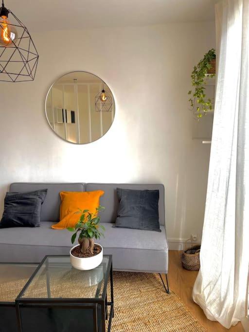 Superbe Studio Avec Parking Gratuit Sur Place Paray-Vieille-Poste Exterior photo